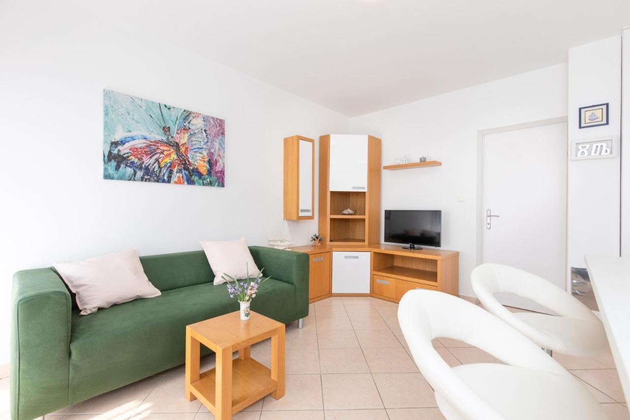 Apartment Julijana Крк Экстерьер фото
